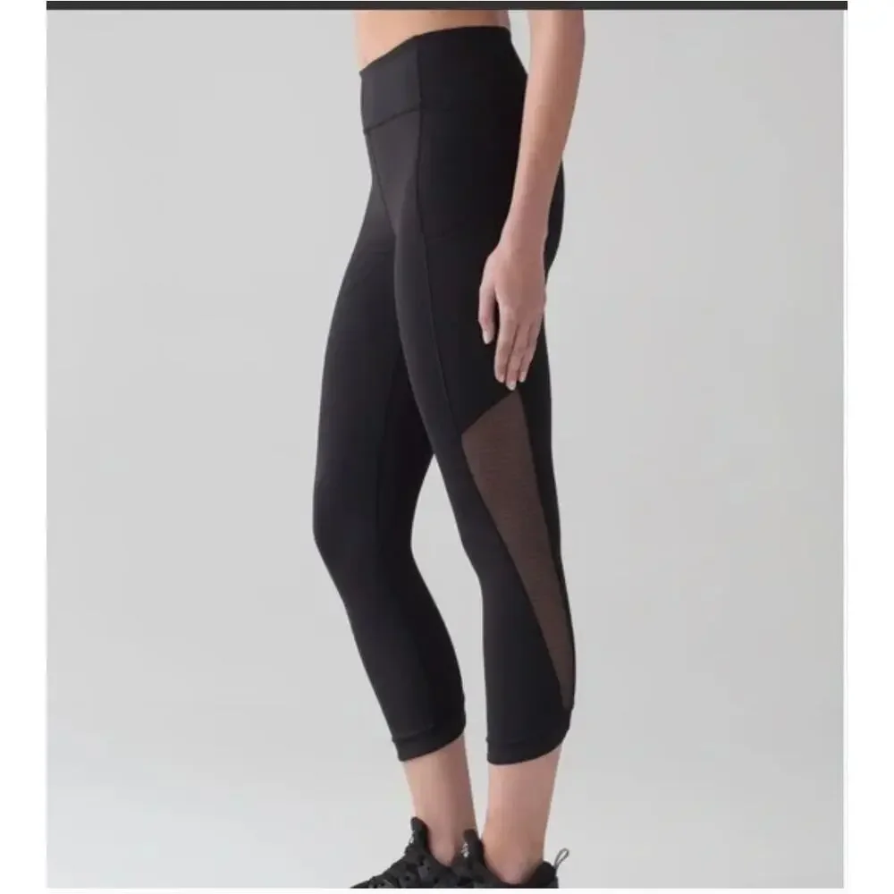 Lululemon Sole Training Crop Leggings Black Mesh Capri Size 6